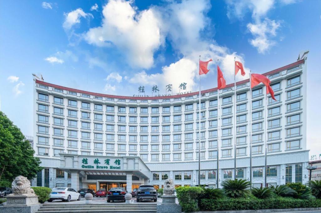 Außenansicht Bravo Hotel